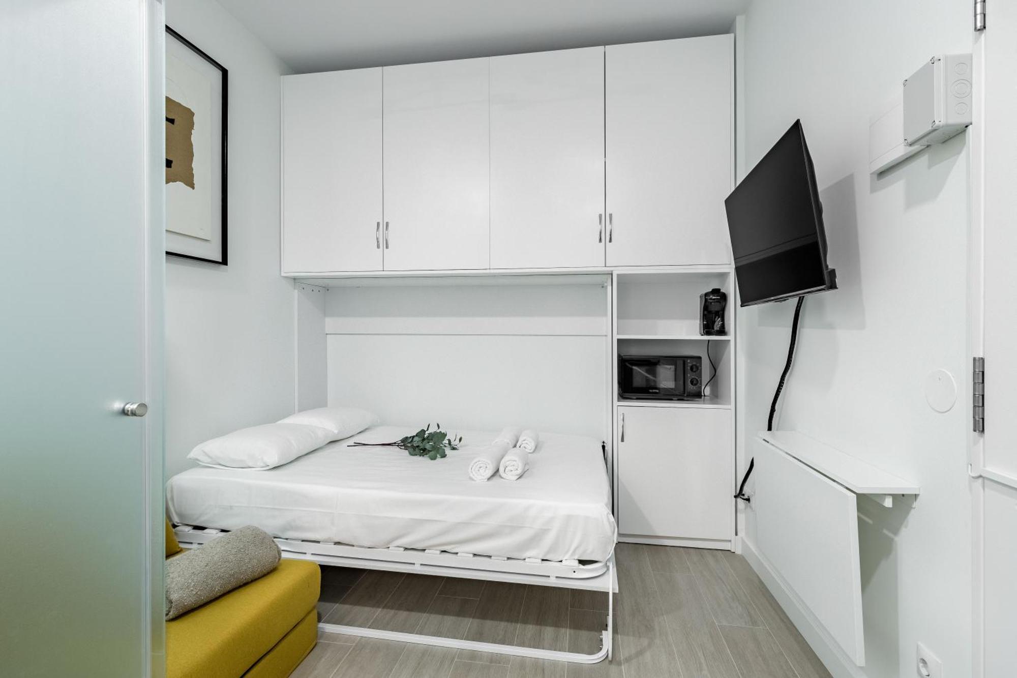 Charming Sol Apartment III Мадрид Екстер'єр фото
